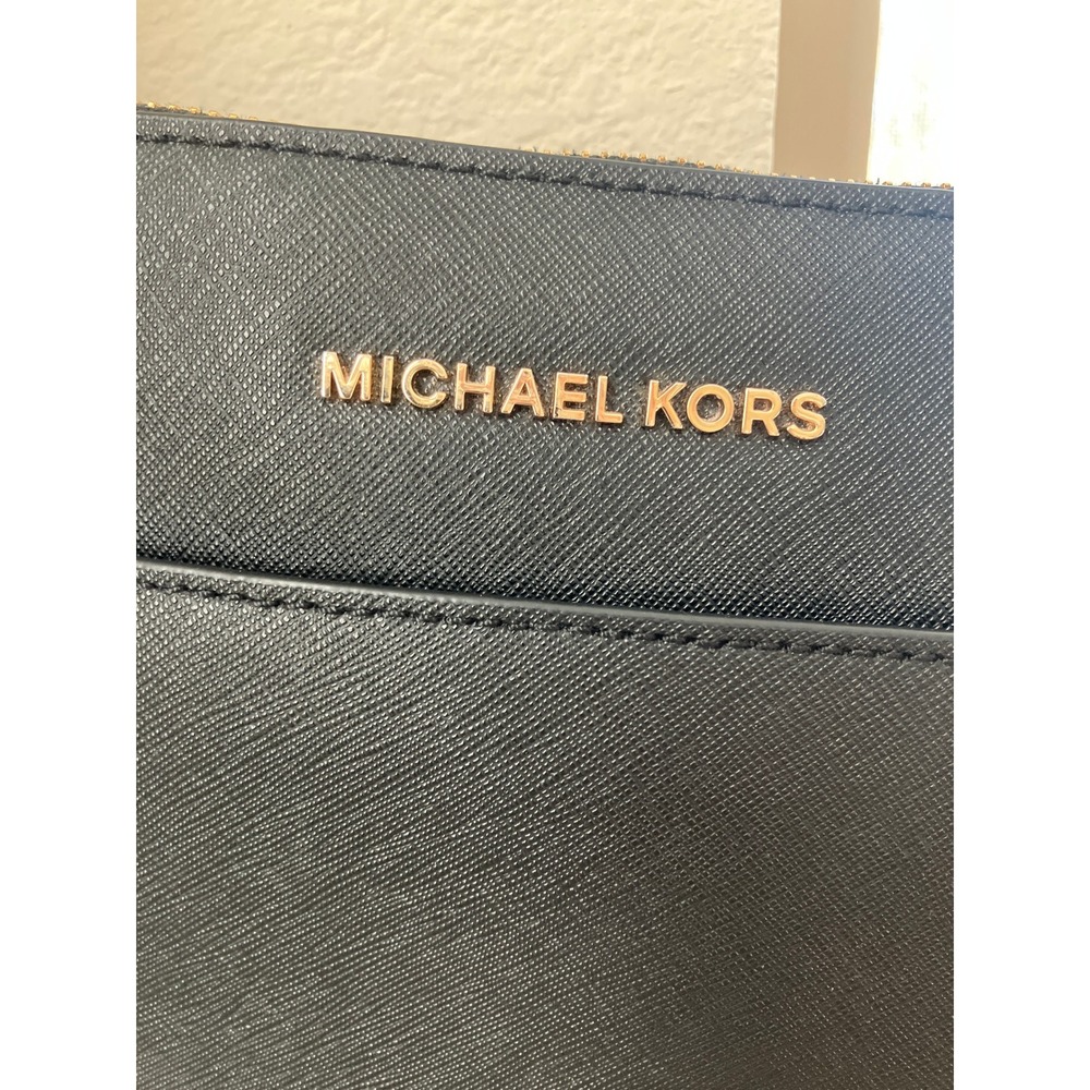 Michael Kors Black Saffiano‎ Leather Tote Bag Gold Hardware - Picture 4 of 15